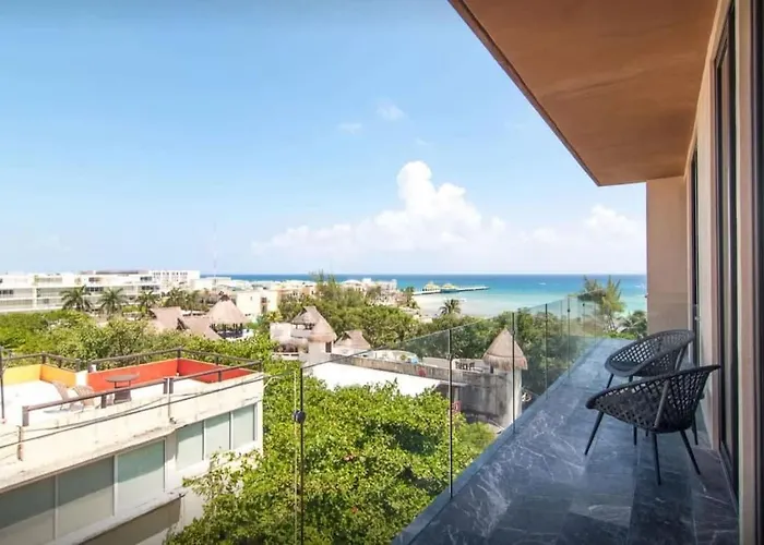 1br 1ba In Singular Joy, Location In Town *