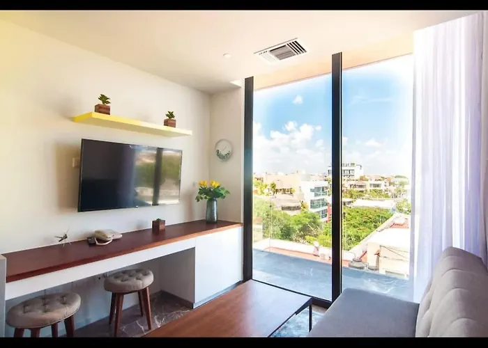 1br 1ba In Singular Joy, Location In Town