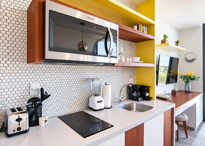 1br 1ba In Singular Joy, Location In Town Apartment Playa del Carmen