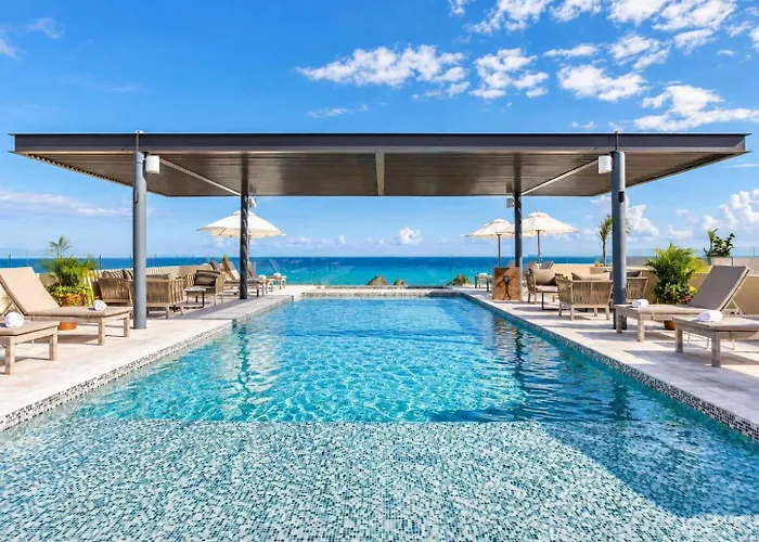Apartment 1br 1ba In Singular Joy, Location In Town Playa del Carmen